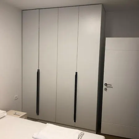 Lora Zmajeva, 7 Apartament