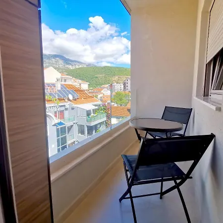 Lora Zmajeva, 7 Apartament Budva
