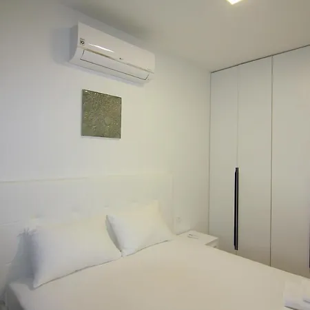 Lora Zmajeva, 7 Apartament *