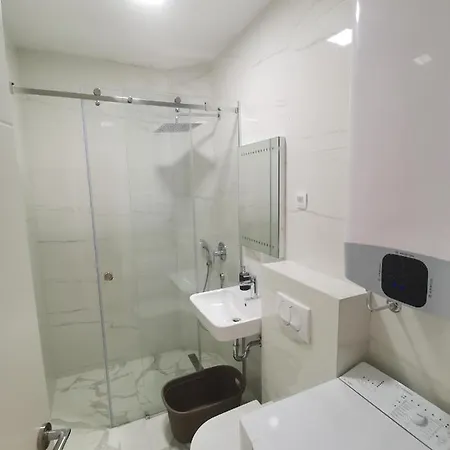 Apartament Lora Zmajeva, 7 Budva