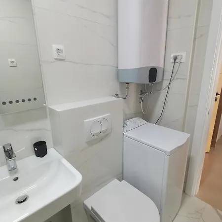 Lora Zmajeva, 7 Apartament