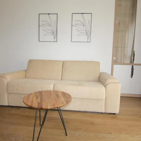 Lora Zmajeva, 7 * Budva